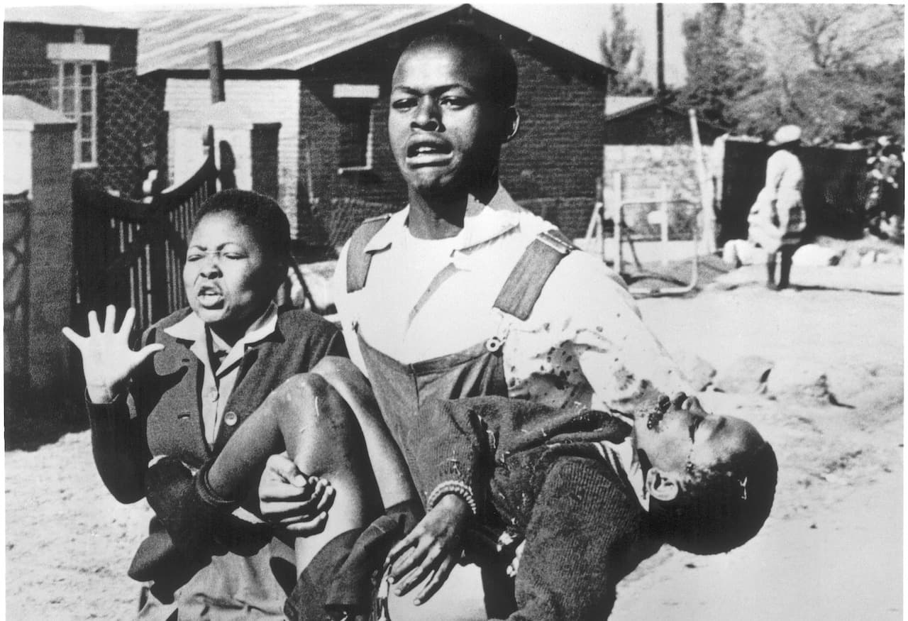 How Images Shaped the Anti-Apartheid Movement